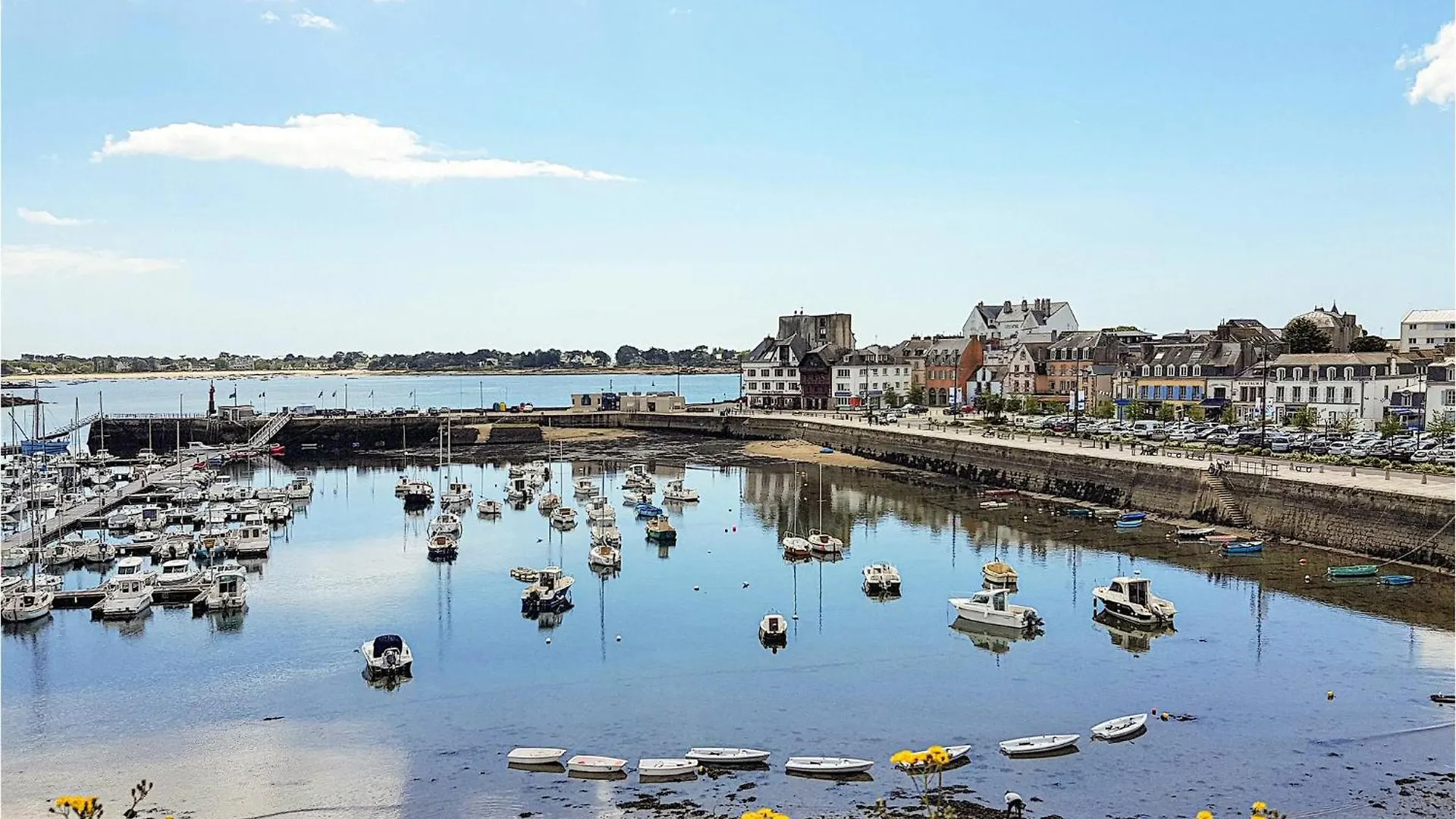 Amazing Apartment In Concarneau With Wifi