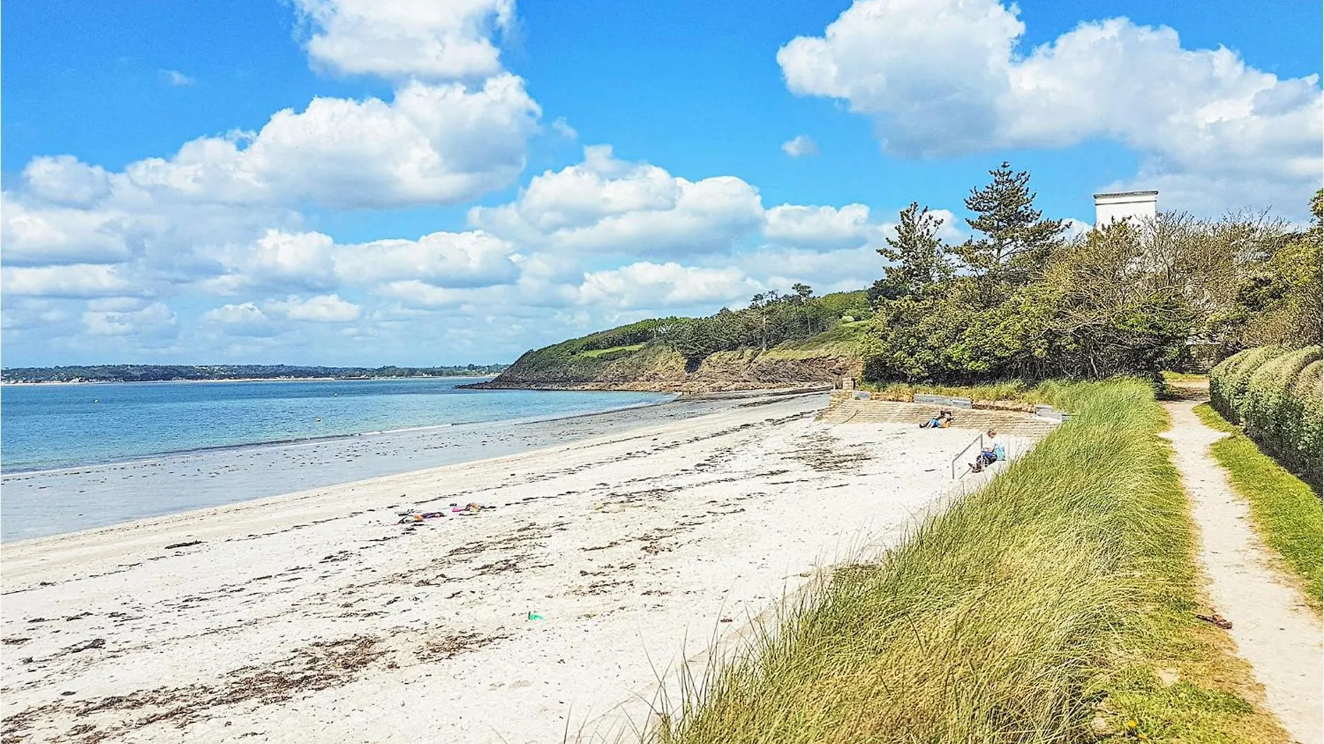 Amazing Apartment In Concarneau With Wifi